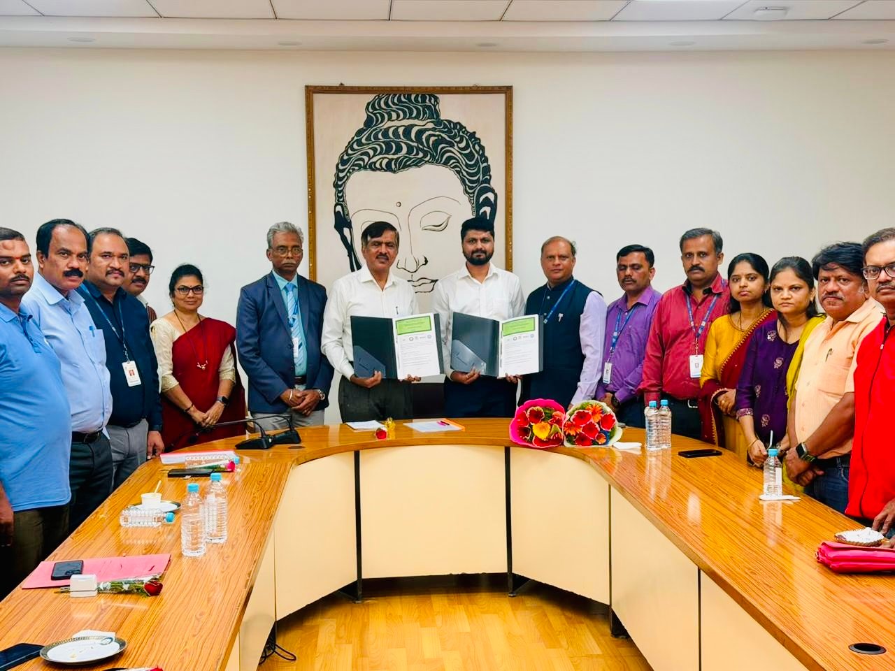 Dignitaries and faculty at the MoU ceremony